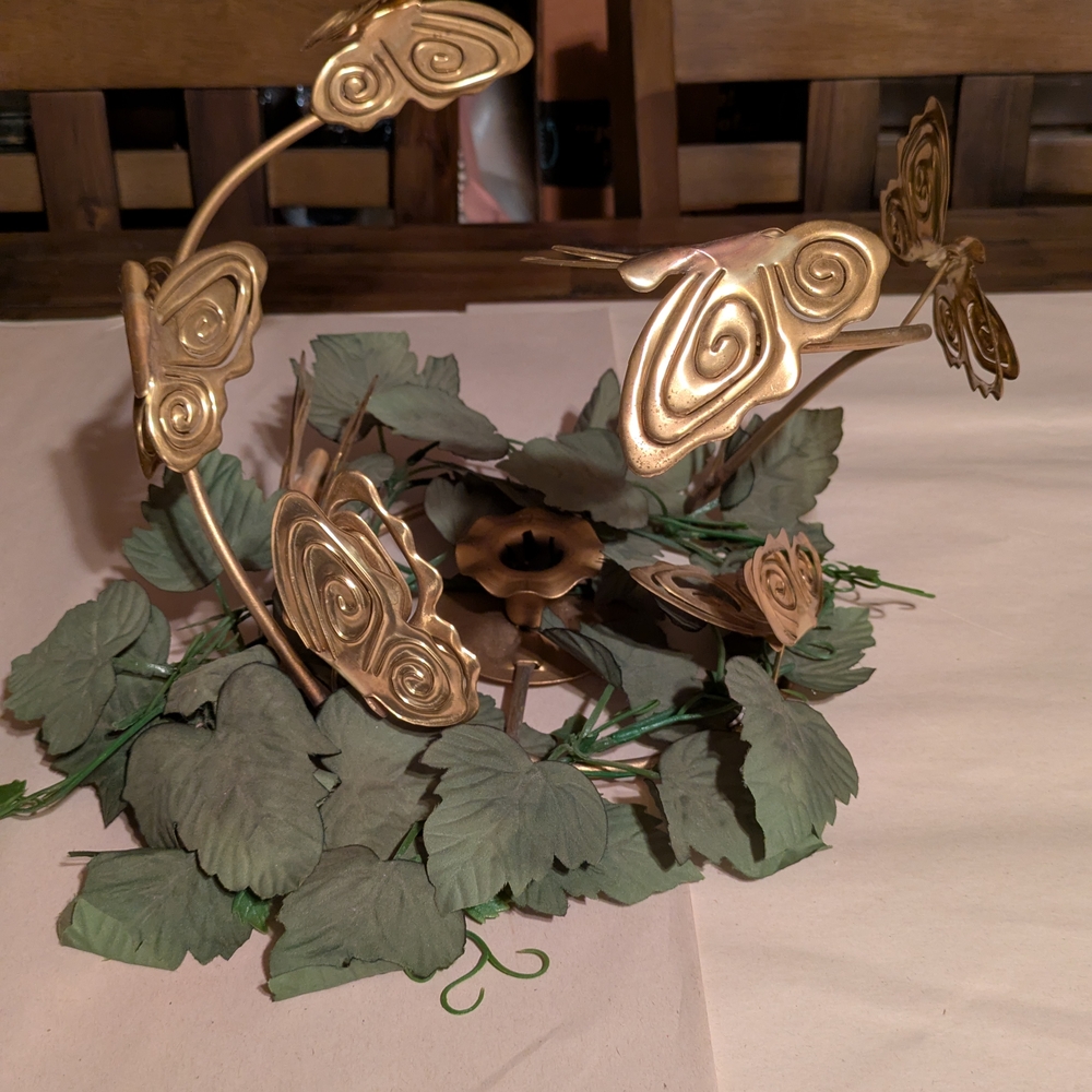 Gold Leaf and Vine Decorative Wreath